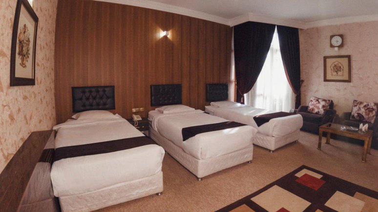 اتاق سه تخته 6 هتل بلور تهران